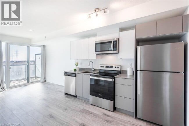 Building Photo - 3210 Dakota Cmn