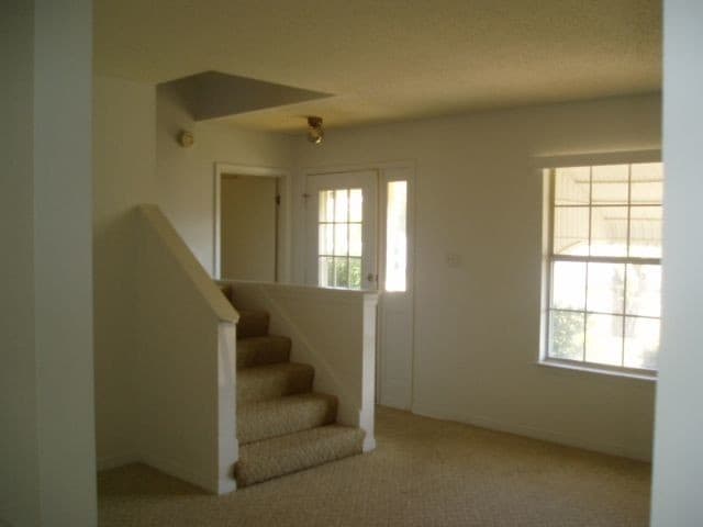 Building Photo - 150 Beach Dr