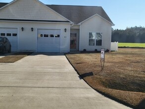 2205 Gardenview Ct