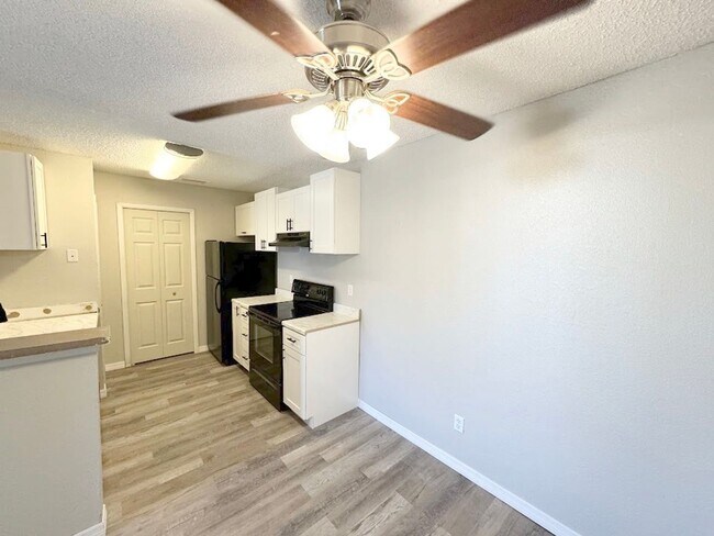 Building Photo - Cascades At Kissimmee