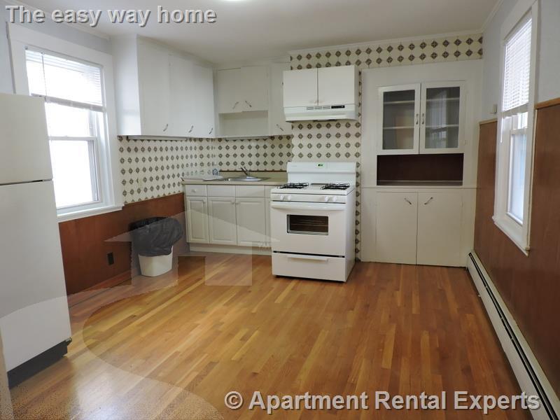 Primary Photo - 119 Amory St