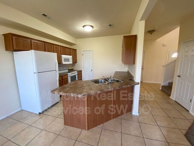 Building Photo - 1107 N Missouri Dr