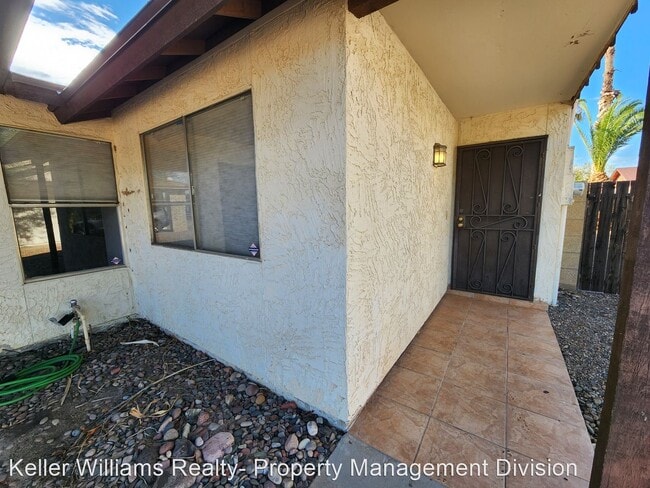 Building Photo - 3 br, 2 bath House - 1436 E El Parque 2115...