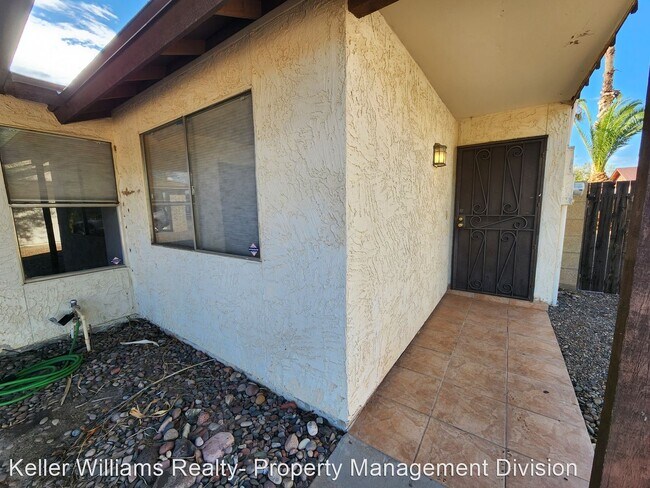 Foto del edificio - 3 br, 2 bath House - 1436 E El Parque 2115...