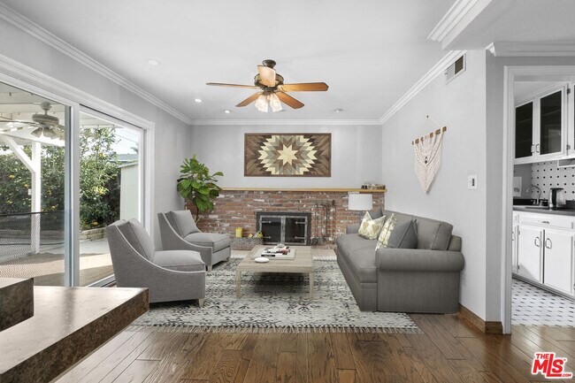 Building Photo - 5031 Kearsarge Ave