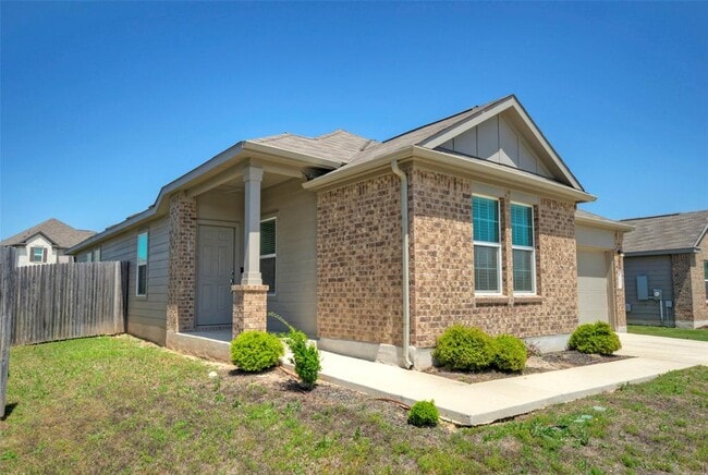 Building Photo - 305 Bluejack Wy