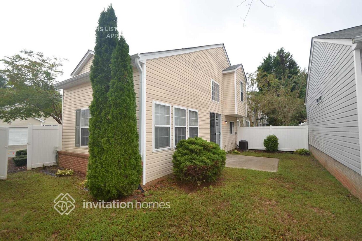 Foto del edificio - 512 Windcroft Cir NW