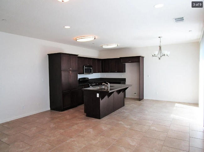 Building Photo - 2315 Warhol Ave