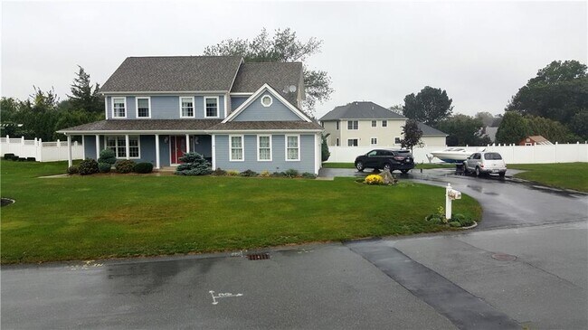 Building Photo - 28 Ford Farm Rd