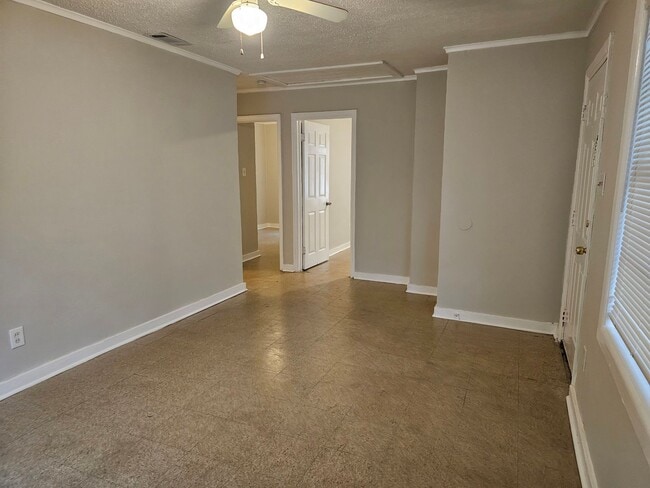 Building Photo - 2318 Alabama Ave