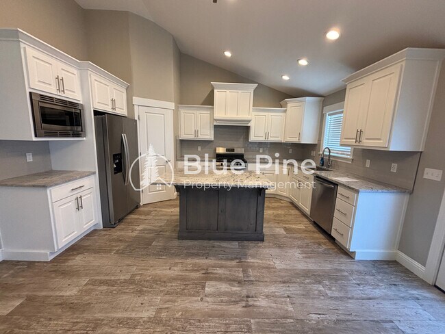 Foto del edificio - 5506 Eaglewood Dr