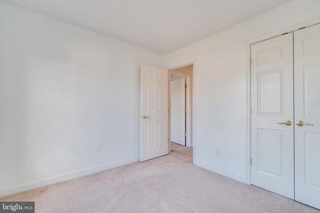 Building Photo - 14272 Madrigal Dr