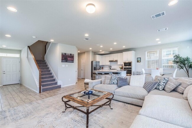 Foto del edificio - 5629 Respinto Dr