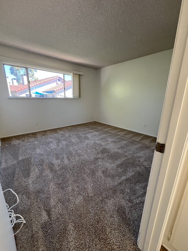 Foto del edificio - 528 Broderick Way