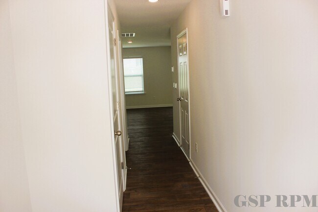 Building Photo - 1429 S Cardiff Trl