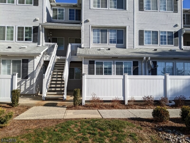 Foto principal - 61 Cheswich Ct