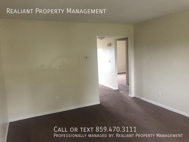 Foto del edificio - 425 Lenney Dr