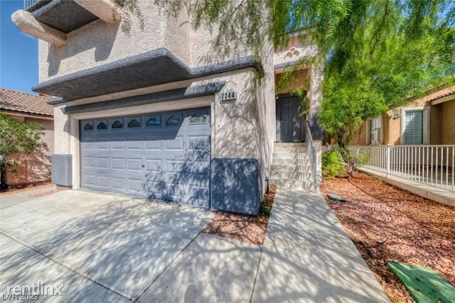 Building Photo - 3 br, 2 bath House - 7044 i Mandy Scarlet ...