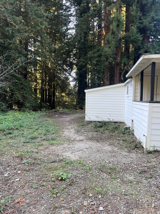 Foto del edificio - 1946 Green Valley Rd