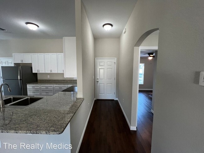 Building Photo - 3 br, 2 bath House - 3615 SE 134th Pl