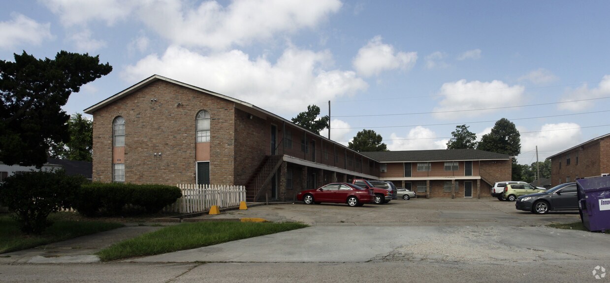 Primary Photo - 683 N Carrollton Ave