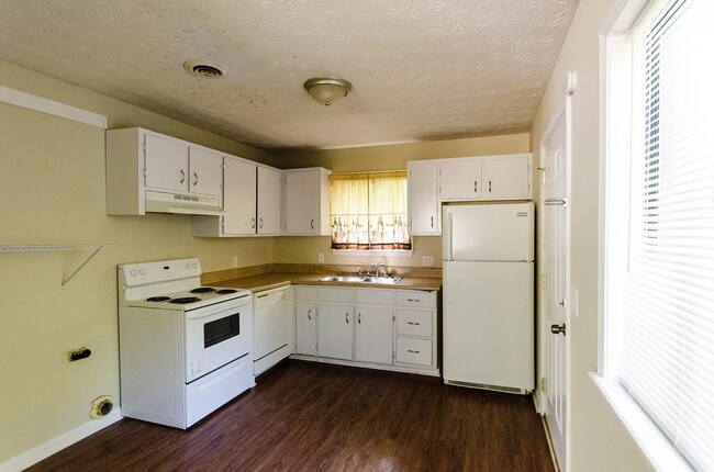 Foto del edificio - 138 Langford Ct