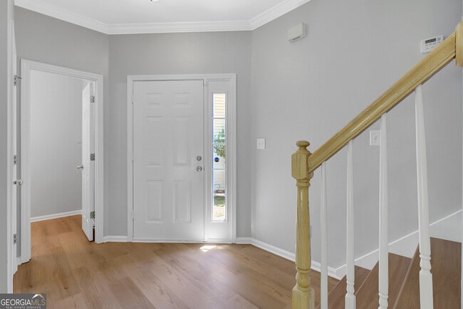 Building Photo - 569 N Fairfield Dr