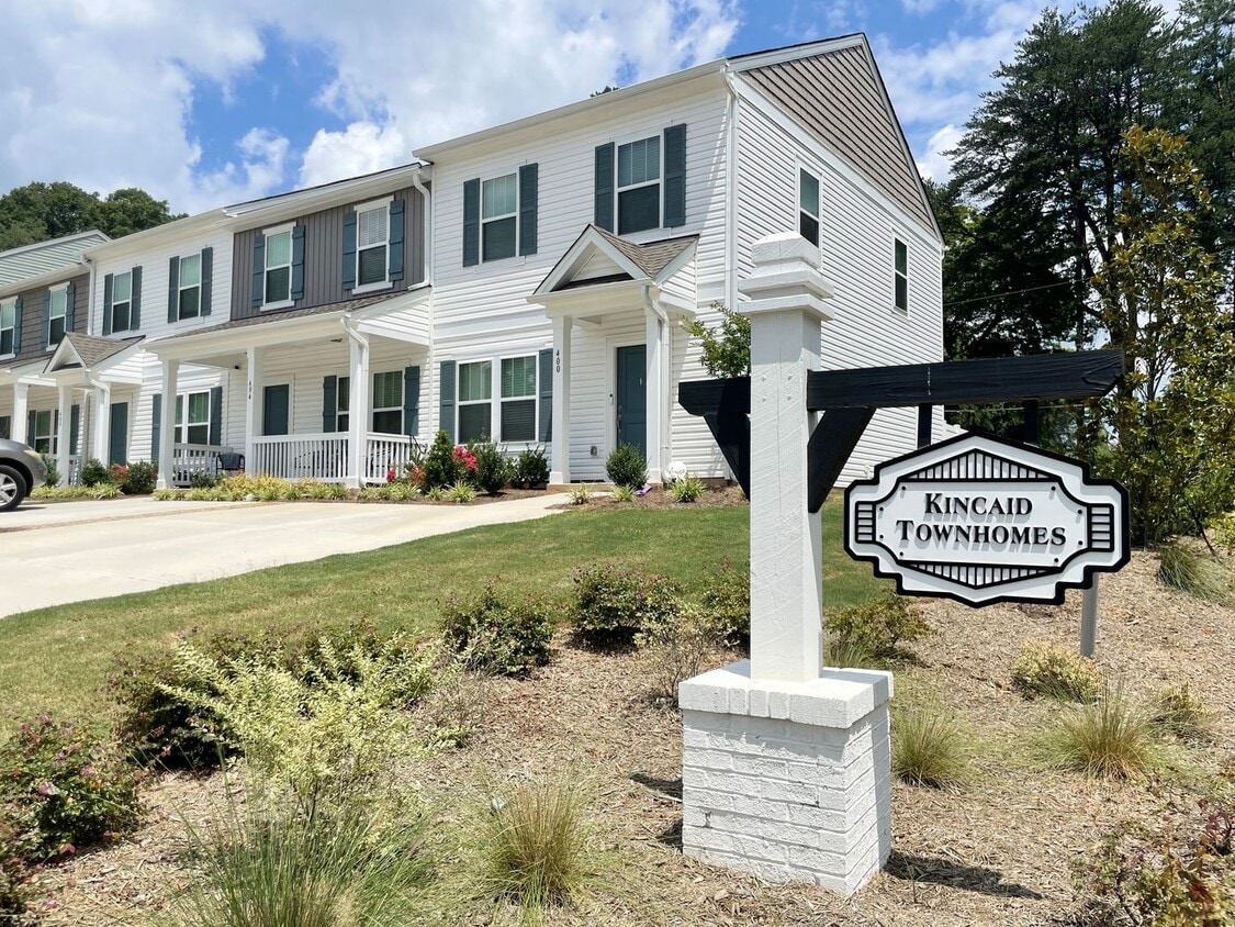 Primary Photo - 3 Bedroom 2.5 bathroom Townhome Jake Alexa...