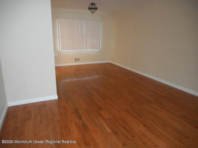 Foto del edificio - 1080 Old Freehold Rd