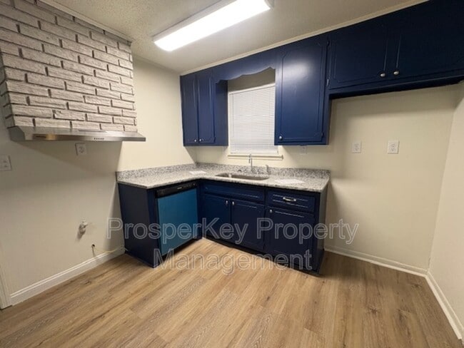 Building Photo - 2024 Yancey Ave