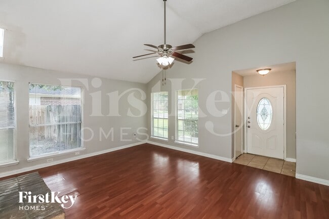 Building Photo - 6426 New World Dr