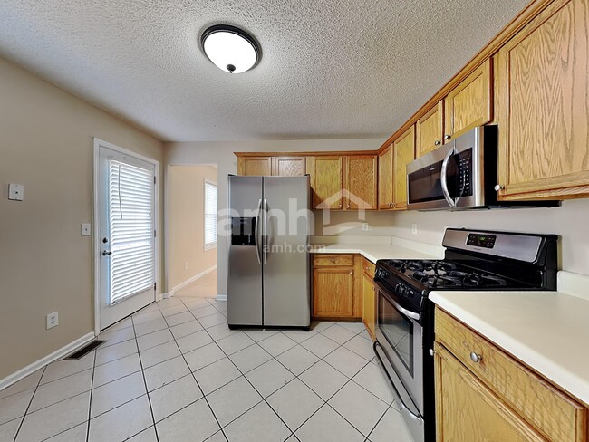 Building Photo - 76 Oak Springs Ln