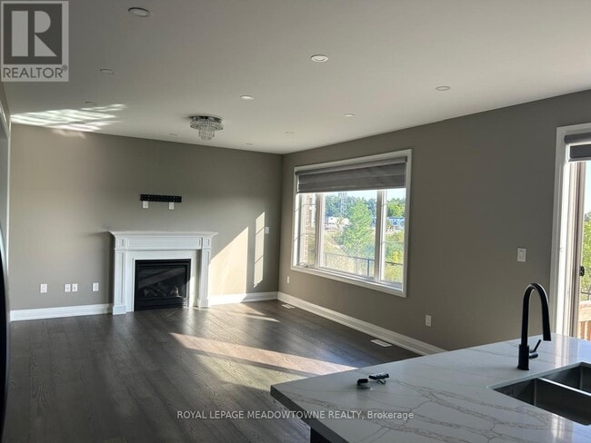 Building Photo - 127 Yates Dr