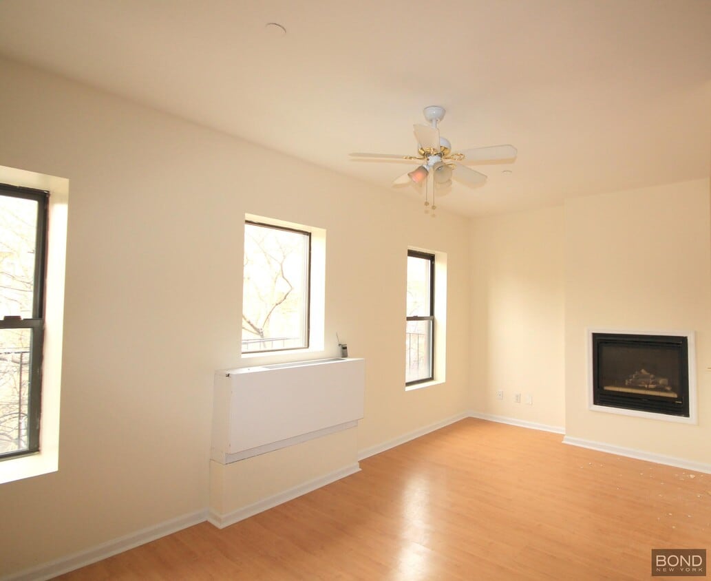 Primary Photo - 342 W 47th St