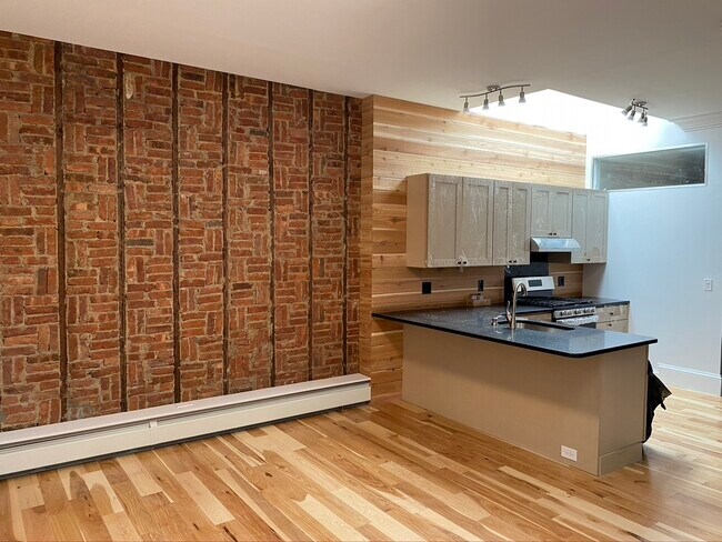 Building Photo - 6024 Flushing Ave