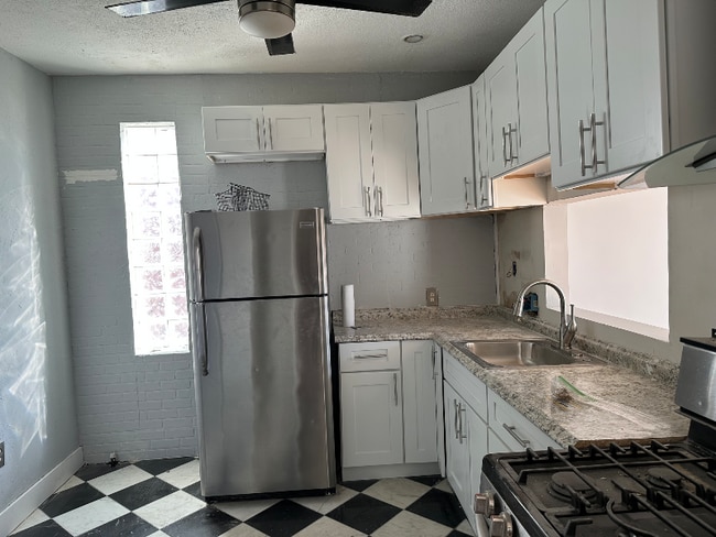 Building Photo - 2035 McKean St