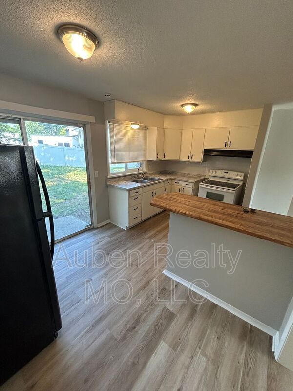 Foto del edificio - 8300 E 91st Terrace