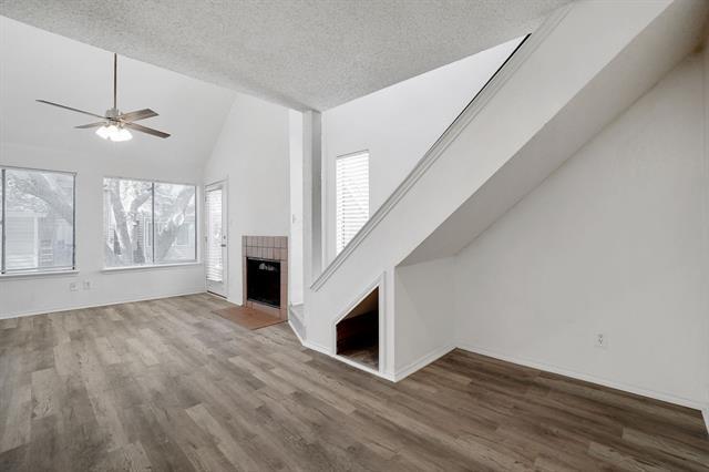 Foto del edificio - 9821 Walnut St