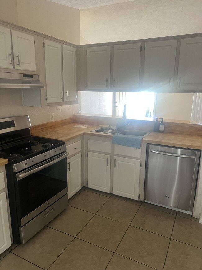 Building Photo - 5071 S Mesquite Club Ln