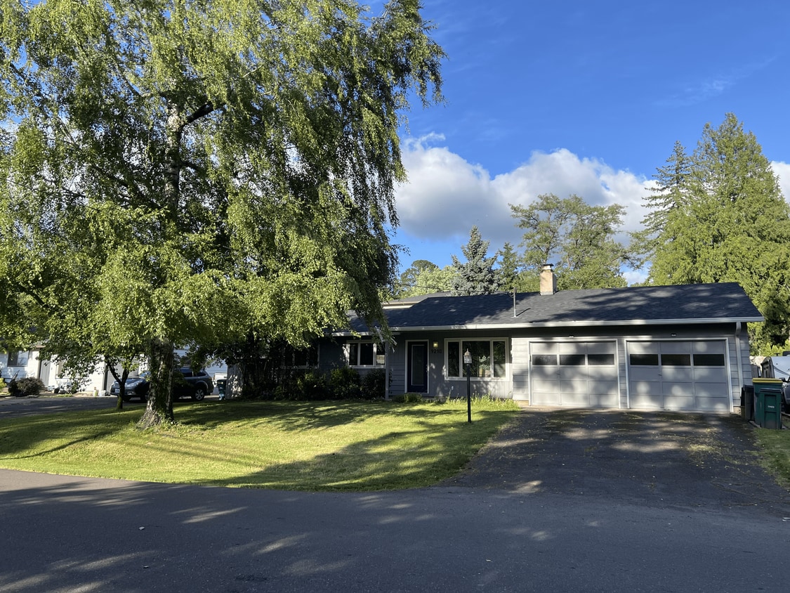 Primary Photo - 9210 SW 74th Ave