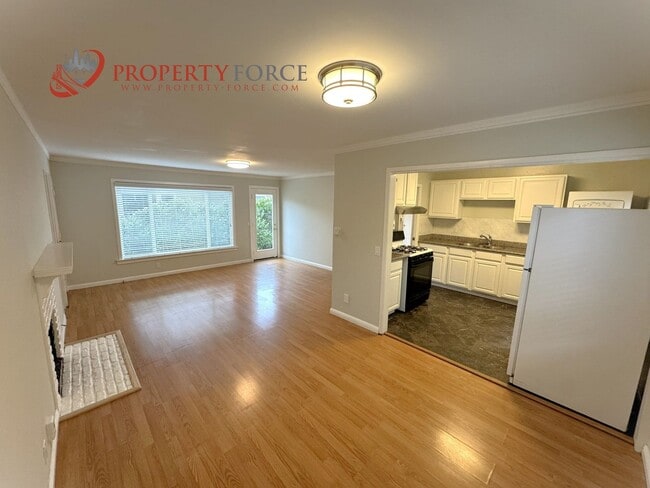 Foto del edificio - 116 Madrone Ave