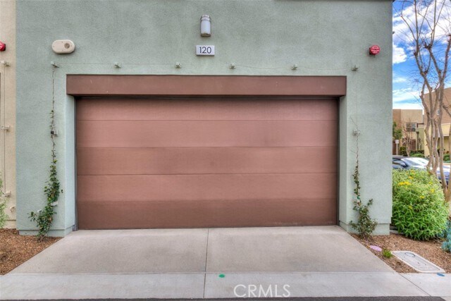 Building Photo - 120 Alienta Ln
