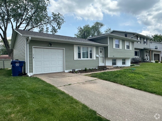 Building Photo - 3121 Westmar Dr