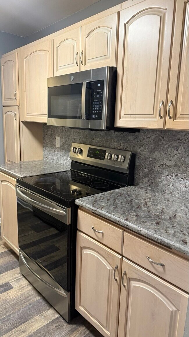 Foto del edificio - 567 Somerset Ln