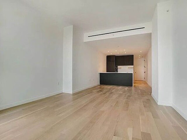 Foto del edificio - 329 Broadway
