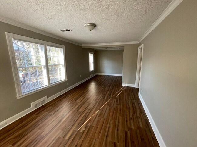 Building Photo - 519 Marianna St