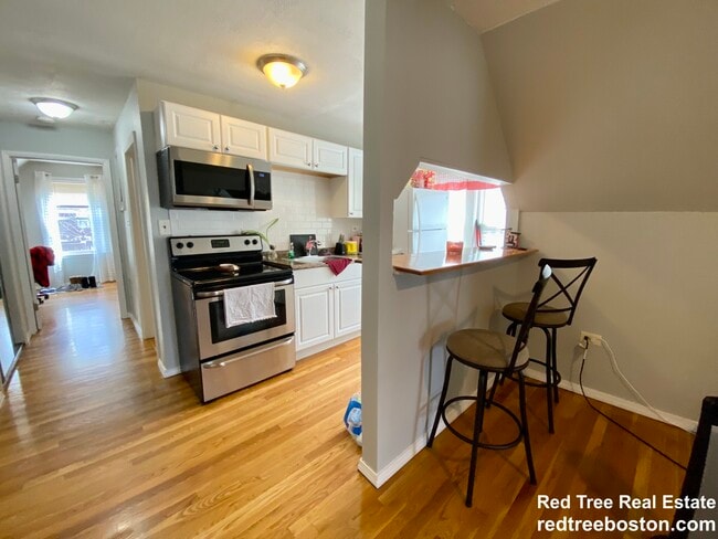 Photo - 3140 Washington St Apartment