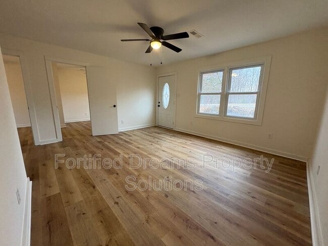 Foto del edificio - 431 Peeden Dr