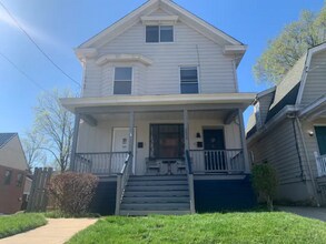 Building Photo - 2639 Observatory Ave