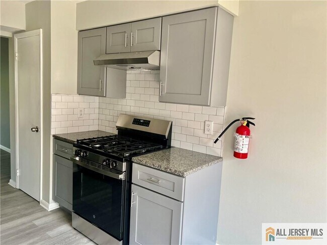 Building Photo - 10 Woodfern St